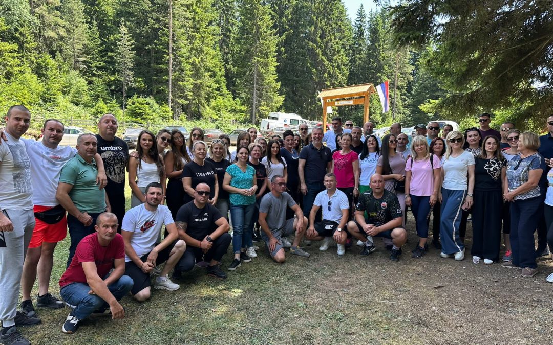 ODRŽANE ČETVRTE SPORTSKE IGRE ZDRAVSTVENIH RADNIKA SARAJEVSKO-ROMANIJSKE REGIJE