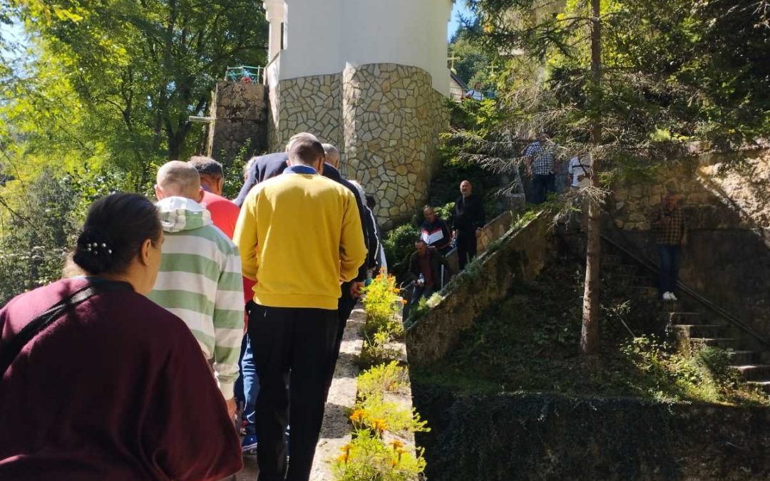 POSJETA PACIJENATA MANASTIRU LOVNICA U ŠEKOVIĆIMA